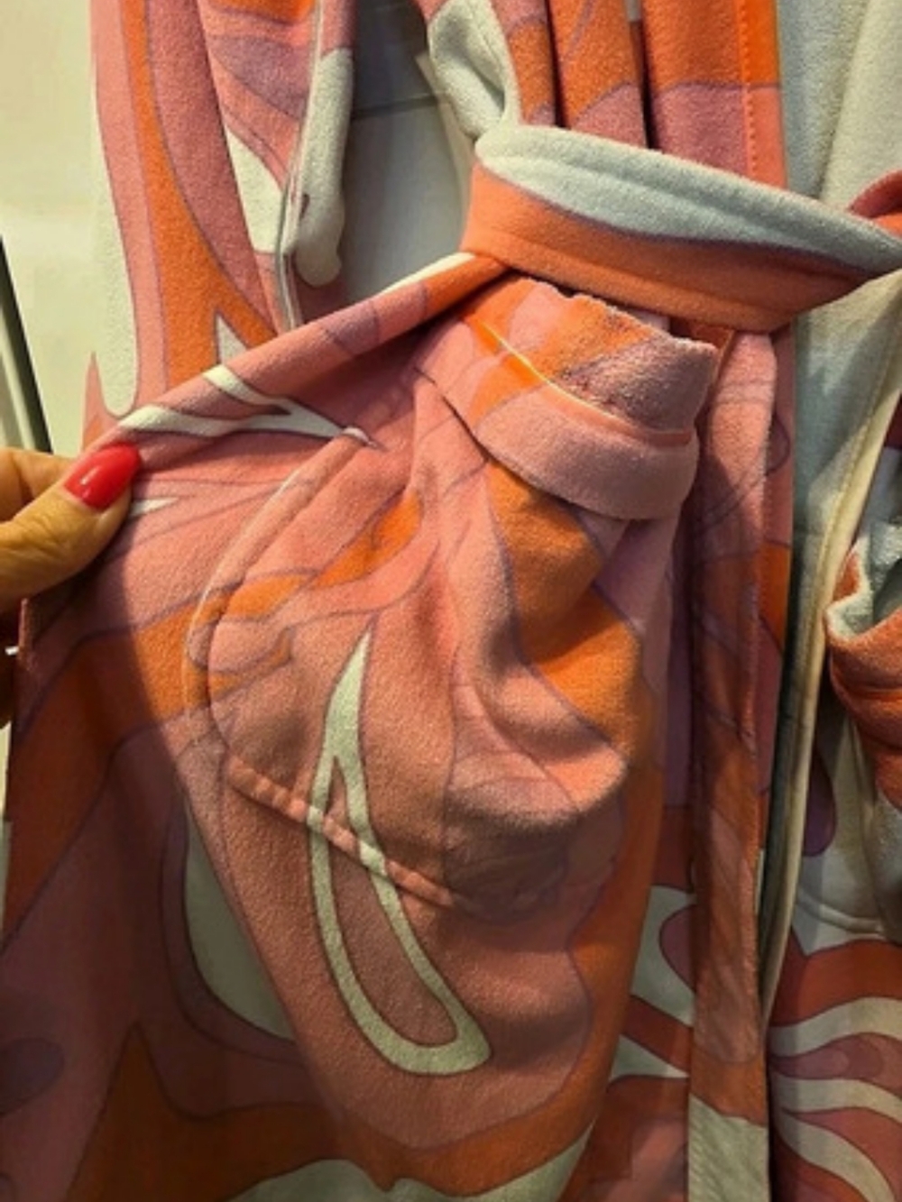 Wrap Up By VP In Pink Martini Robe - Picture 4 of 6